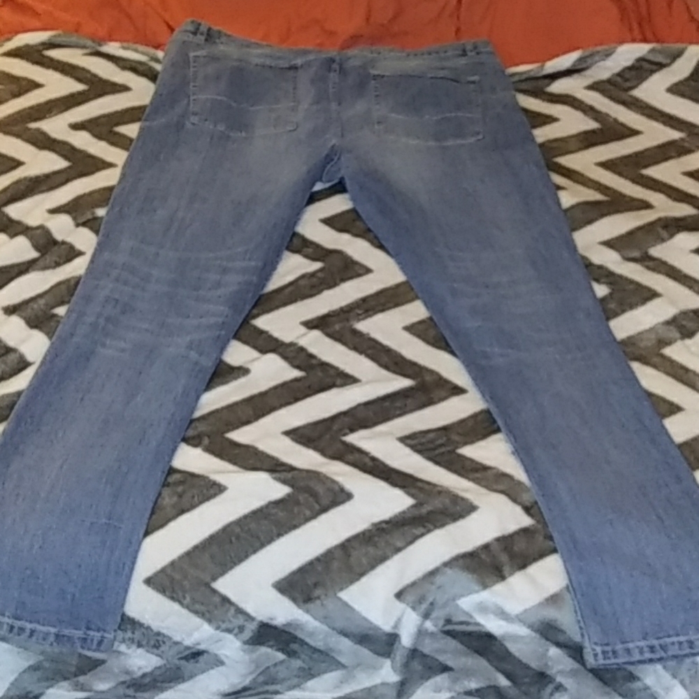 Jeans - Picture 3 of 4